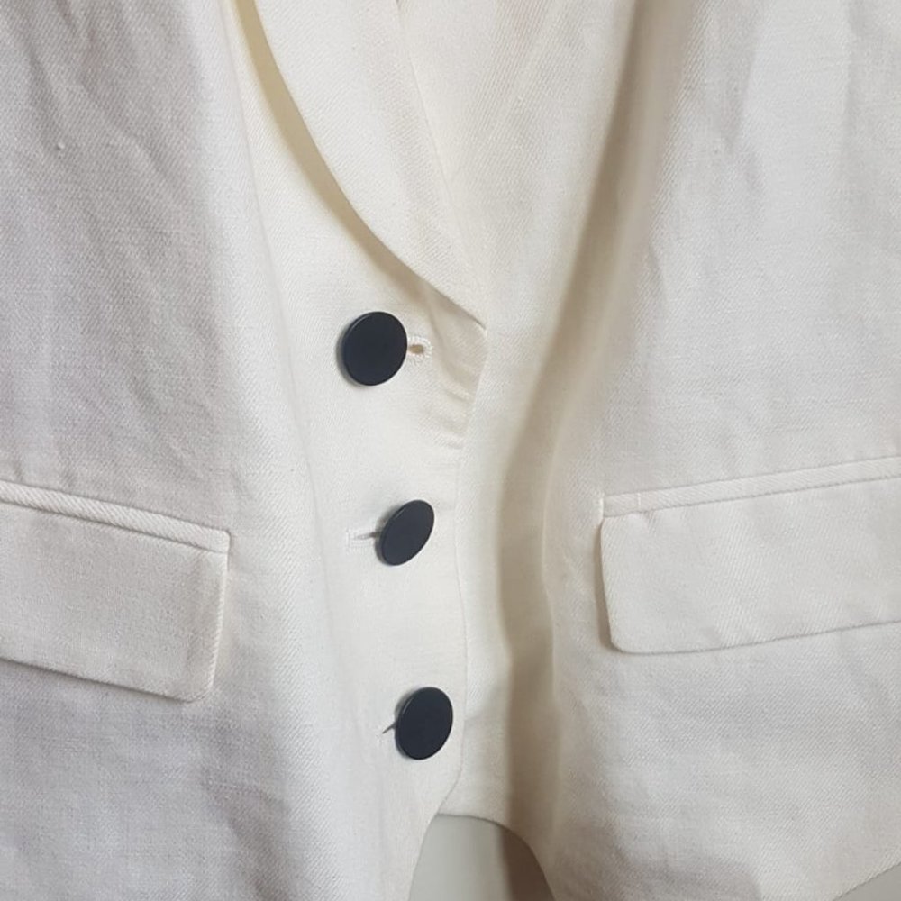 Women's White Waistcoat - Picture 4 of 7